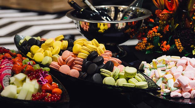 Snacks, fra søtsaker till sunnere alternativ på Clarion Hotel Helsinki Airport, en del av Strawberry 
