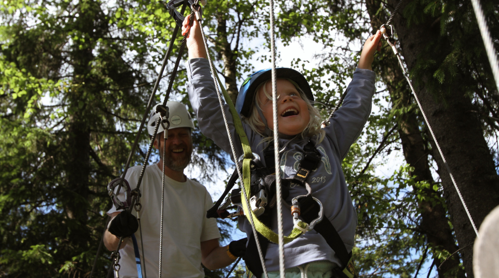 Familieeventyr med overnatting og klatrepass inkludert