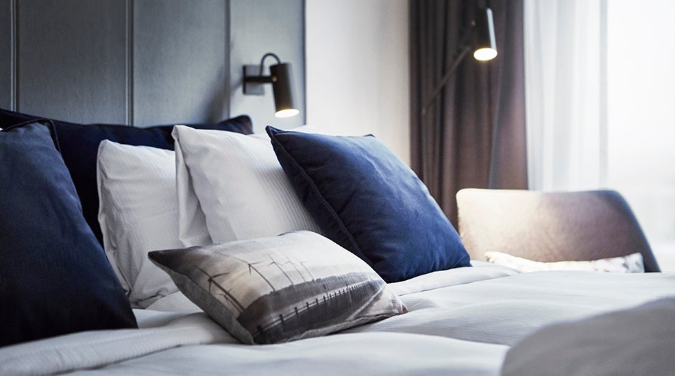 Myke puter på hotellets standard dobbeltrom